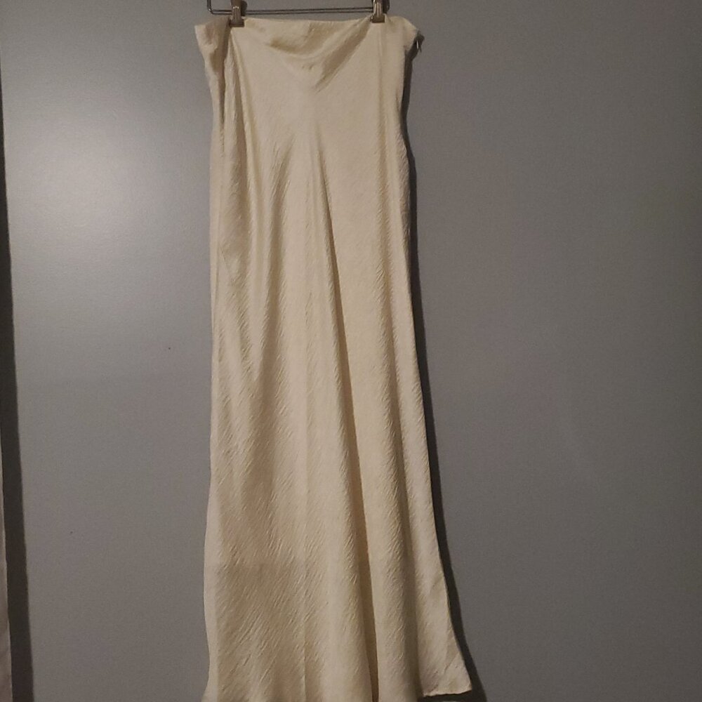 Steve Madden Slip Skirt- Cream-NWT-Size Large - Picture 3 of 9